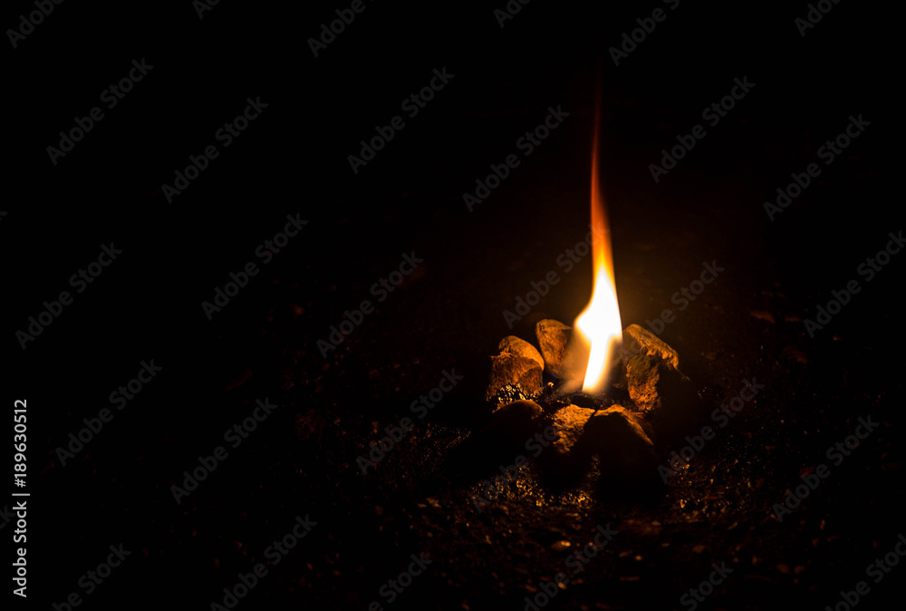 To burn a fire during the trip To burn a fire during the trip