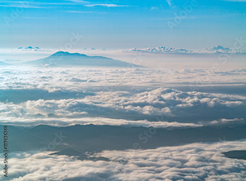 雲海と山 © taka