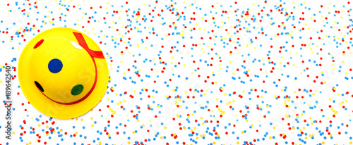 Faschiungshut mit Konfetti