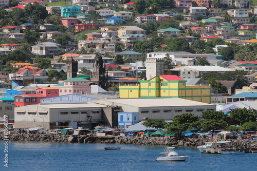 Cuadro en lienzo City on coast of volcanic island. Kingstown, Saint-Vincent