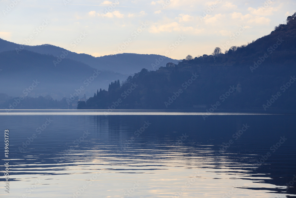 Fototapeta premium panorama sul lago di Como - Torno