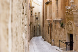 Wąska uliczka, alejka w zabytkowym mieście, Malta, Mdina