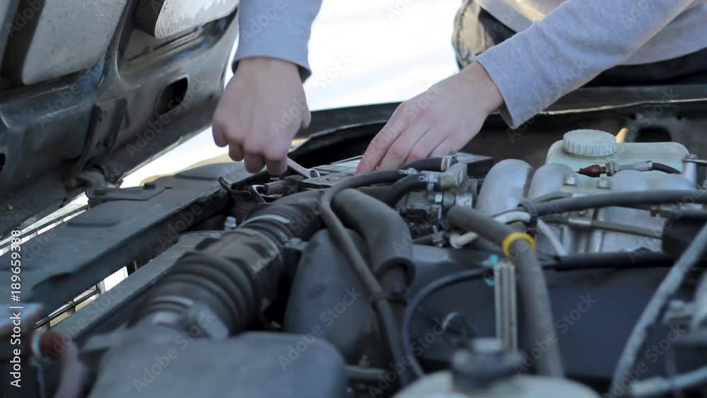 the guy fixes the car breakdown the guy fixes the car breakdown