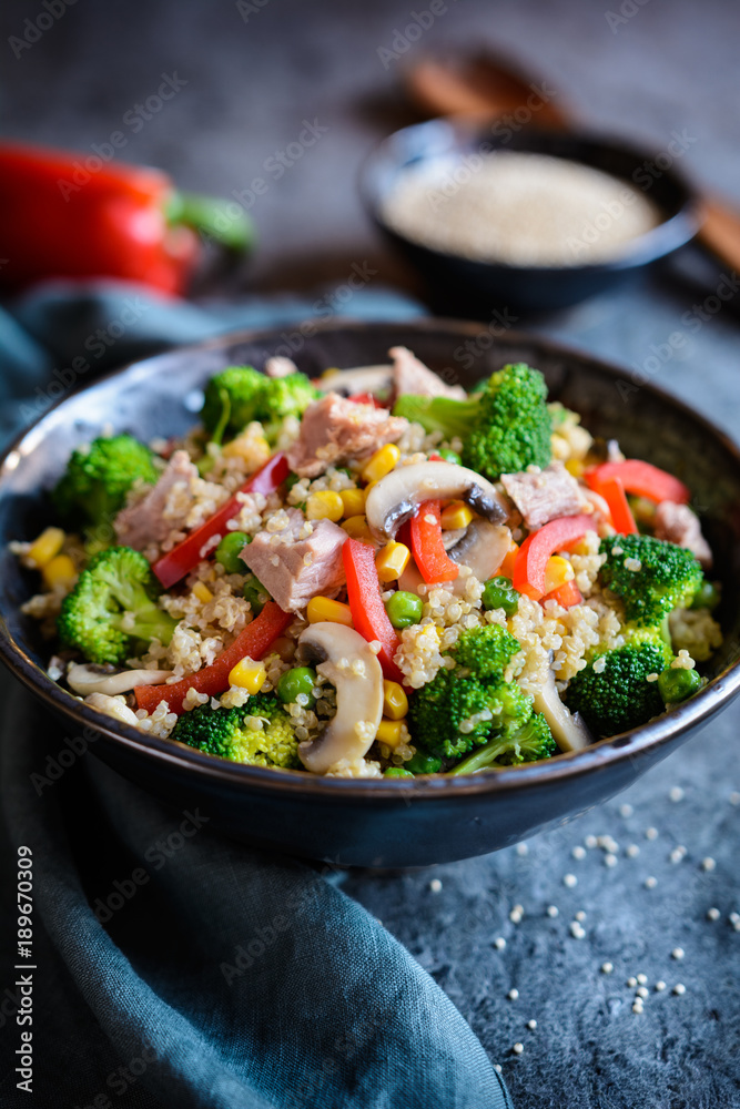 Quinoa salad with tuna, broccoli, peas, corn and mushrooms Quinoa salad with tuna, broccoli, peas, corn and mushrooms