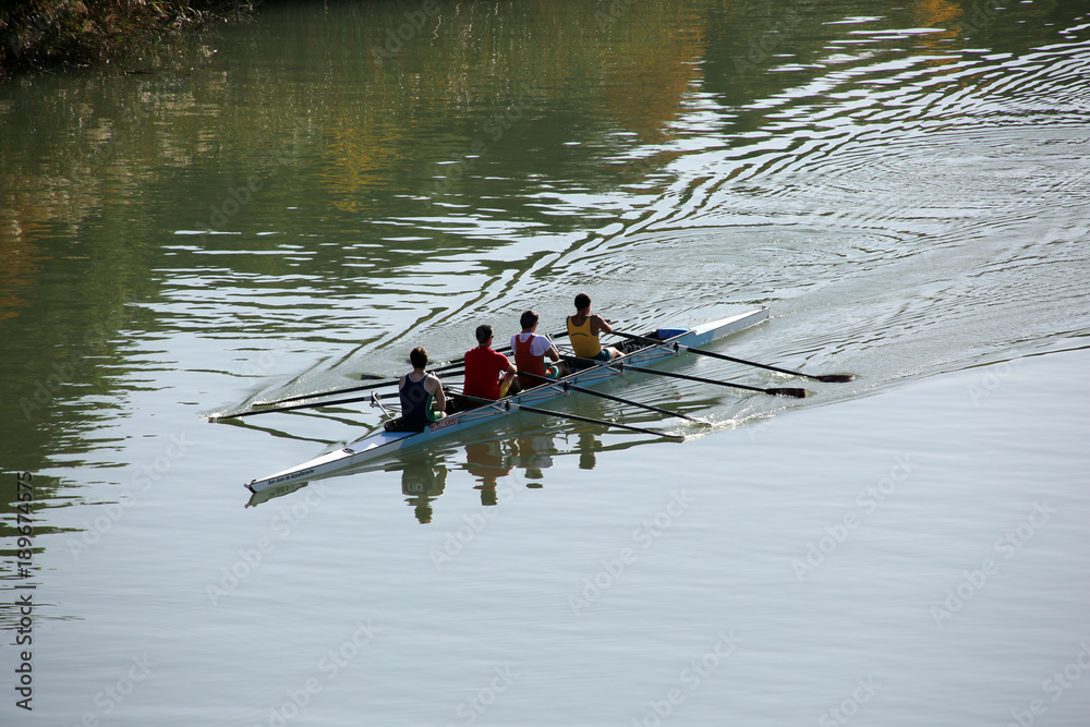 Rudertraining auf dem Altarm des Guadalquivir Rudertraining auf dem Altarm des Guadalquivir