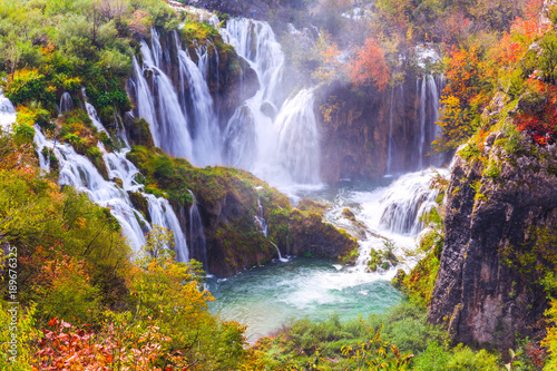 Fototapeta Naklejka Na Ścianę i Meble -  Waterfalls, Plitvice National Park, Croatia