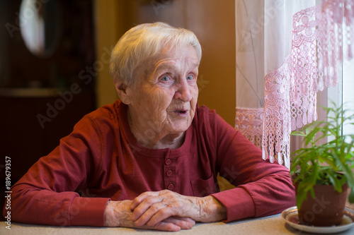 Emotional elderly woman, a psychological portrait. © De Visu