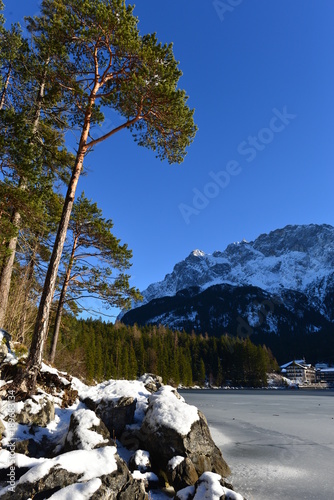 Eibsee im Wettersteingebirge in Bayern  photo