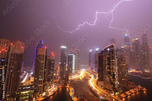RAINY NIGHT IN DUBAI MARINA WITH LIGHTENLING, UAE