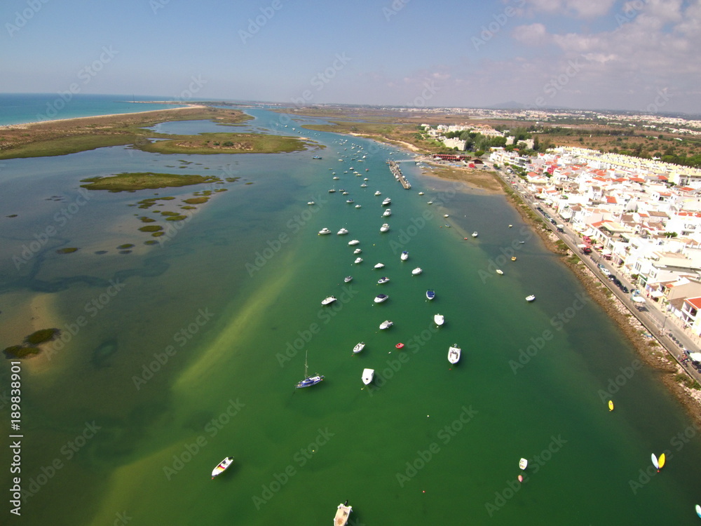 Φωτογραφία Cabanas de Tavira en Portugal, localidad costera de Tavira en el distrito de Faro, región del Algarve