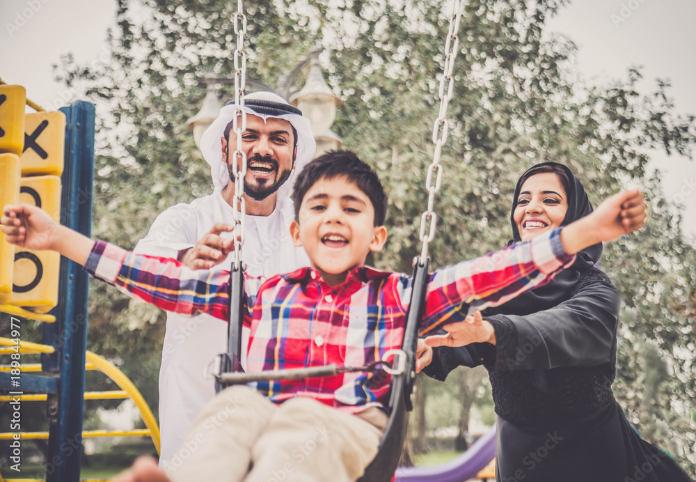 Obraz premium Arabian family