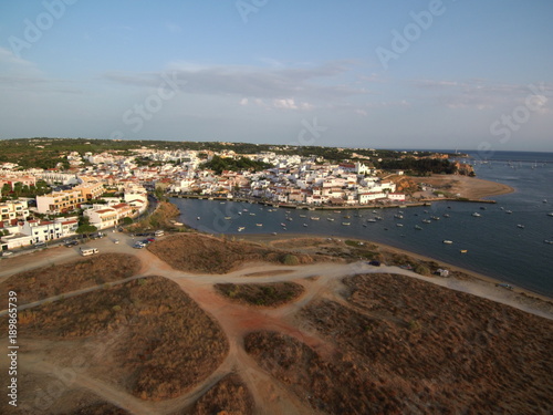 Ferragudo (Portugal) pueblo de Lagoa, en el Algarve junto a Portimao