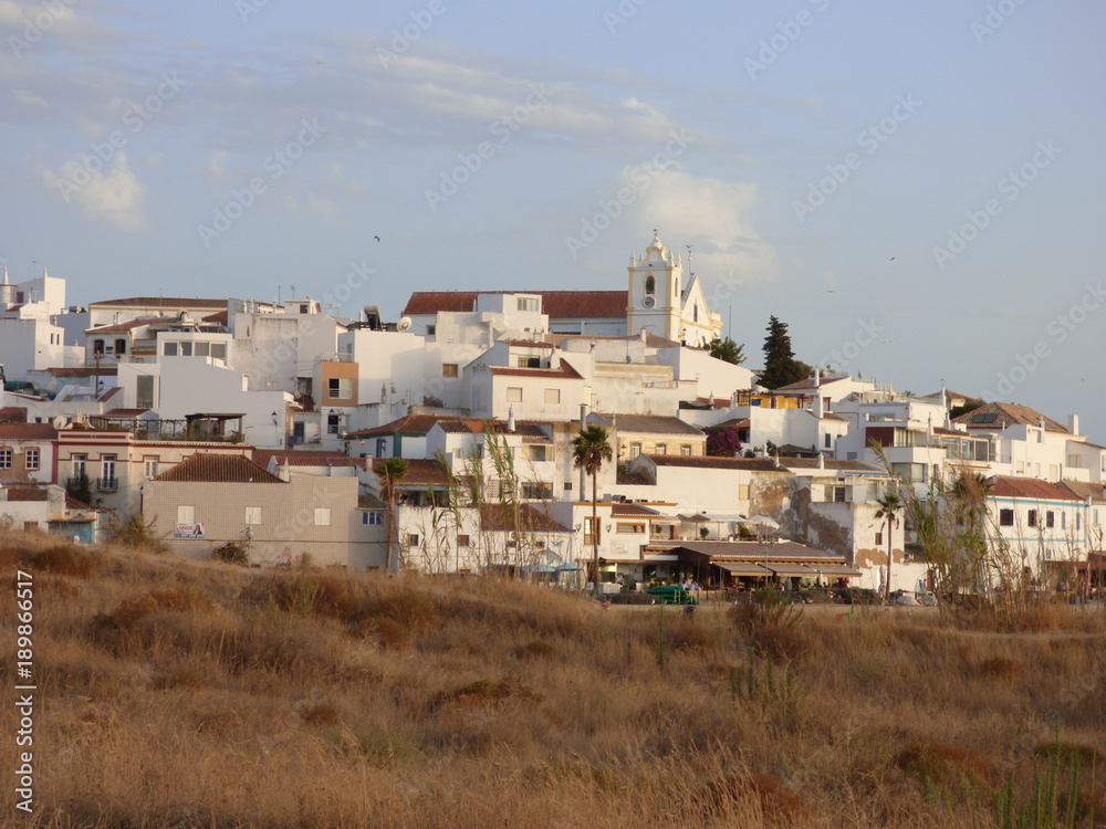 Ferragudo (Portugal) pueblo de Lagoa, en el Algarve junto a Portimao