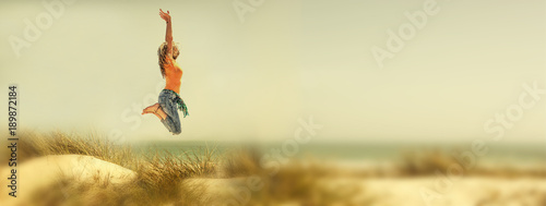 Freudensprung am Strand