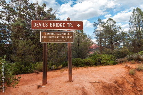 Sign on the Devil's Bridge Trail, Sedona, Arizona, USA