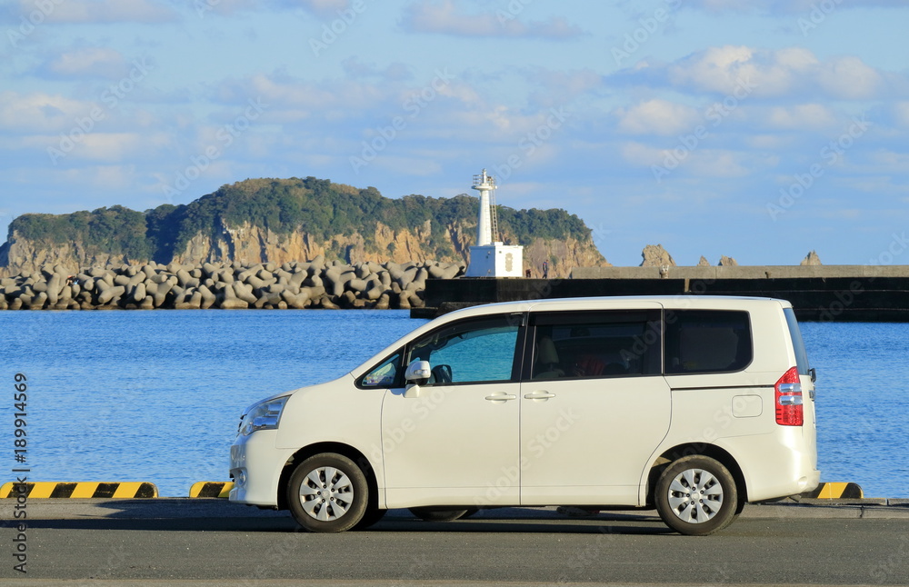 車のある風景