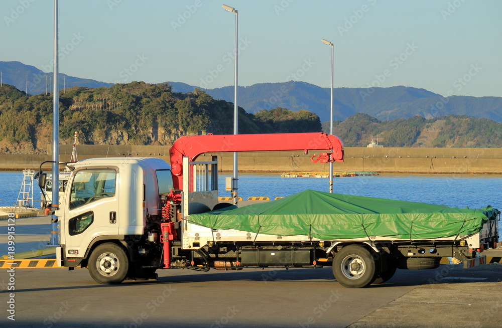クレーントラック