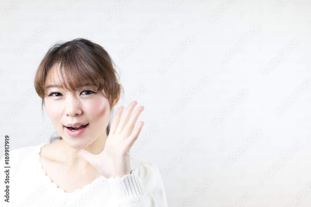 女性・白バック 女性・白バック