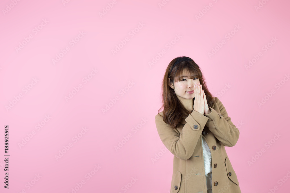 コート・女性(ピンクバック) コート・女性(ピンクバック)