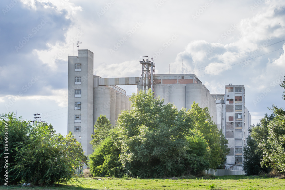 Obraz premium Abandoned buildings bread factory 