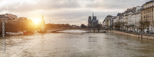 Fototapeta Naklejka Na Ścianę i Meble -  Flood of the Seine 2018 in Paris France