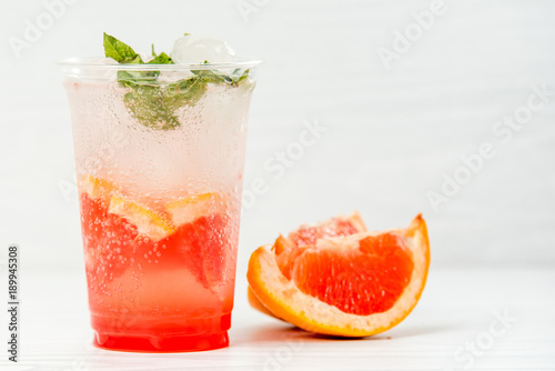 Refreshing drink with grapefruit