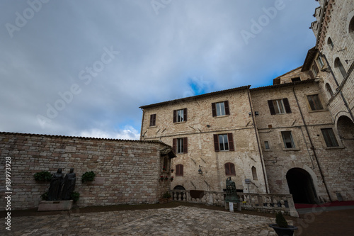 Assisi, Piazza della Chiesa Nuova photo