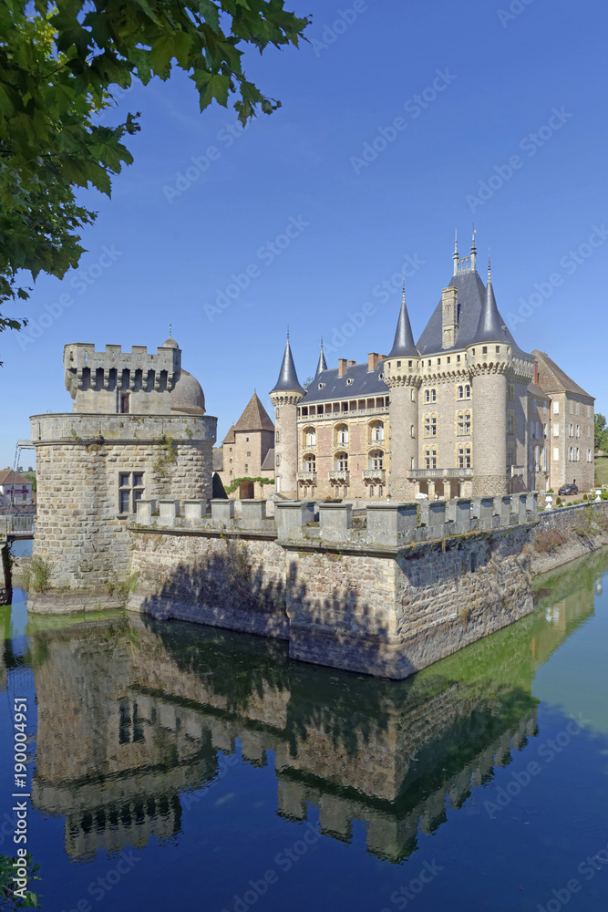 France, Bourgogne-Franche-Comté , Sâone-et-Loire (71), La Clayette, le château