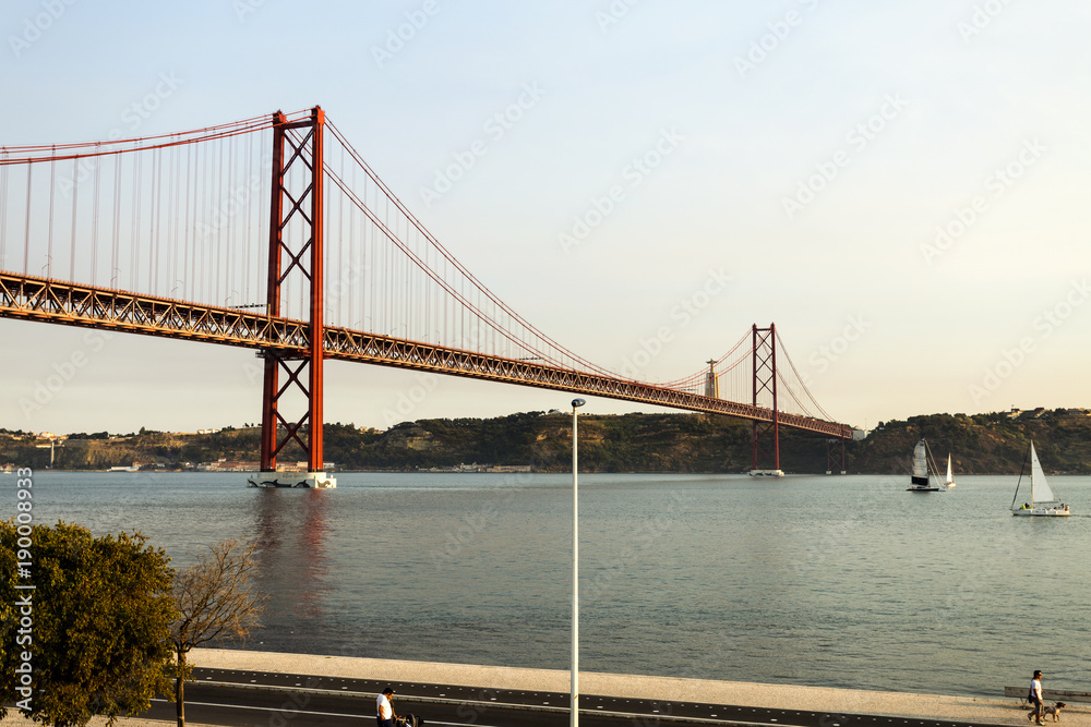 Fototapeta premium Lisbon - 25 de Abril Suspension Bridge