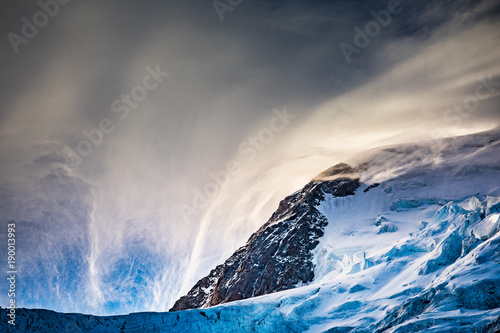 Cascade nuage Mt Blanc