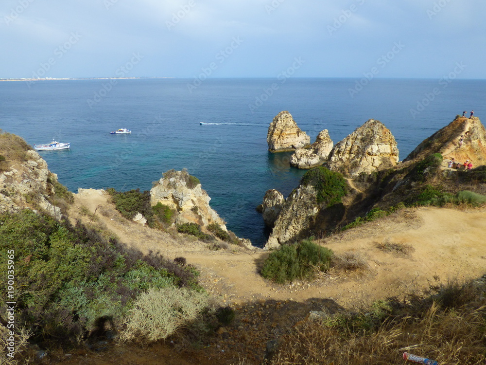 Ponta da Piedade  (Portugal) de Lagos en el Agarrve, formaciones rocosas en la costa con cuevas y grutas por las que se hacen visitas en barco.