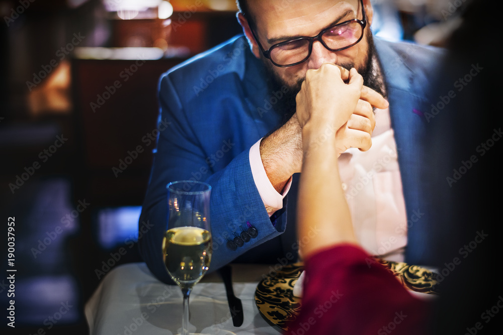 Obraz premium Couple celebrate valentine's day together