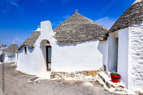 Alberobello, Puglia, Italy photo