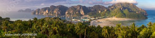 Obraz na płótnie Phi Phi Island, Krabi, Thailand w salonie