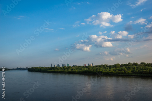 Vistula river in Warsaw, Poland © Artur Bociarski