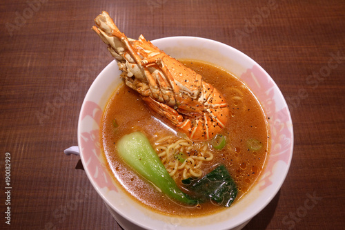 伊勢海老ラーメン