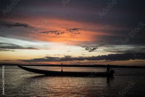Fototapeta Lanchero - amanecer