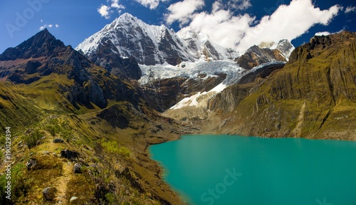 Fototapeta Naklejka Na Ścianę i Meble -  Cordillera Huayhuash - Andes, Peru.