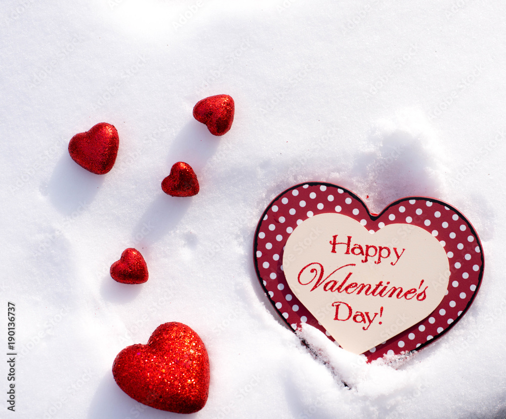 Obraz premium 6 Valentines hearts in snow