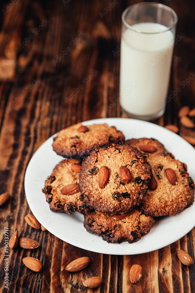 Step-by-step recipe for homemade oatmeal cookies with raisins and almonds Step-by-step recipe for homemade oatmeal cookies with raisins and almonds