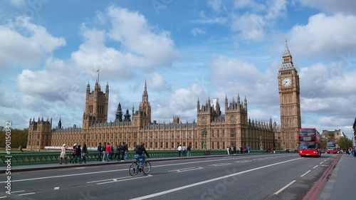 Londres, vue sur le palais de Westminster et Big Ben depuis le pont de Westminster (Royaume-Uni)