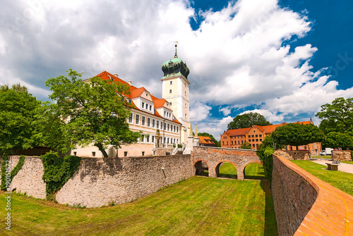 Barockes Schloss Delitzsch in Sachsen mit Burggraben  photo