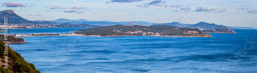 Panorama de la côte depuis la Route Forestière sur la Corniche Varoise
