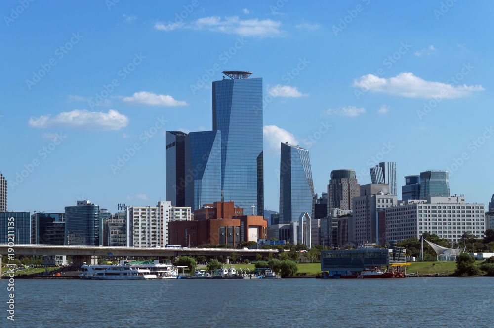 Seoul cityscape with cruise ships port