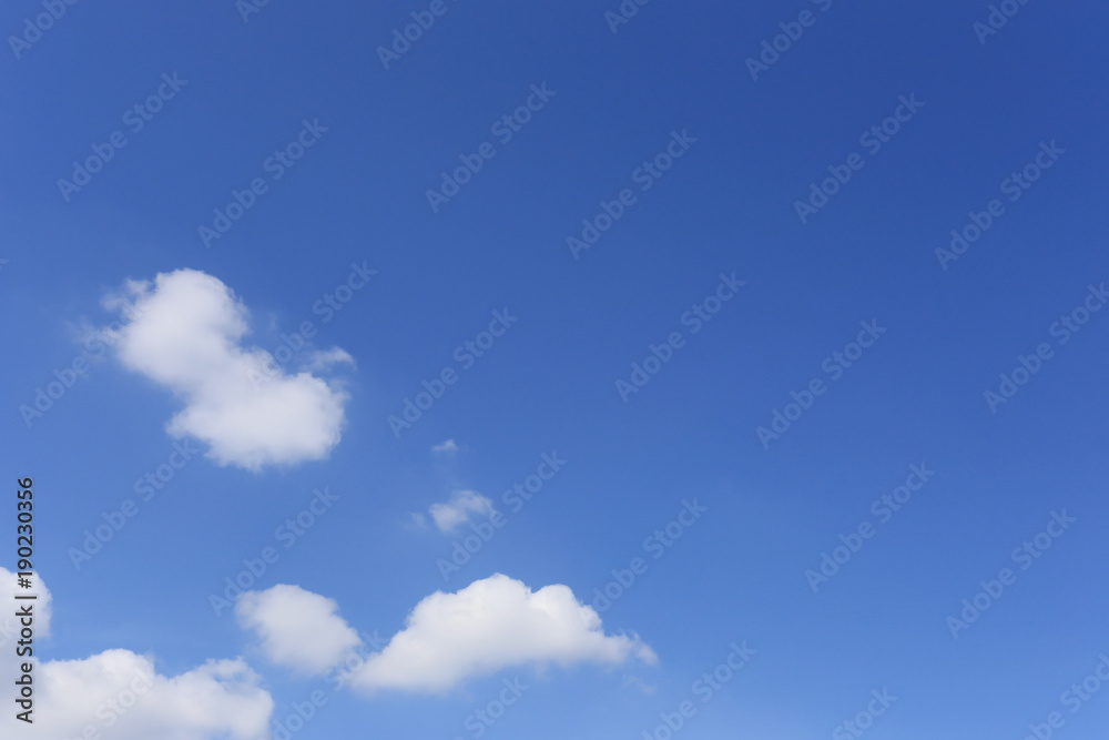 Fototapeta premium Cloud on blue sky in the daytime.