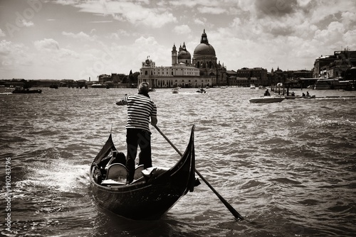 Gondola in canal in Venice © rabbit75_fot