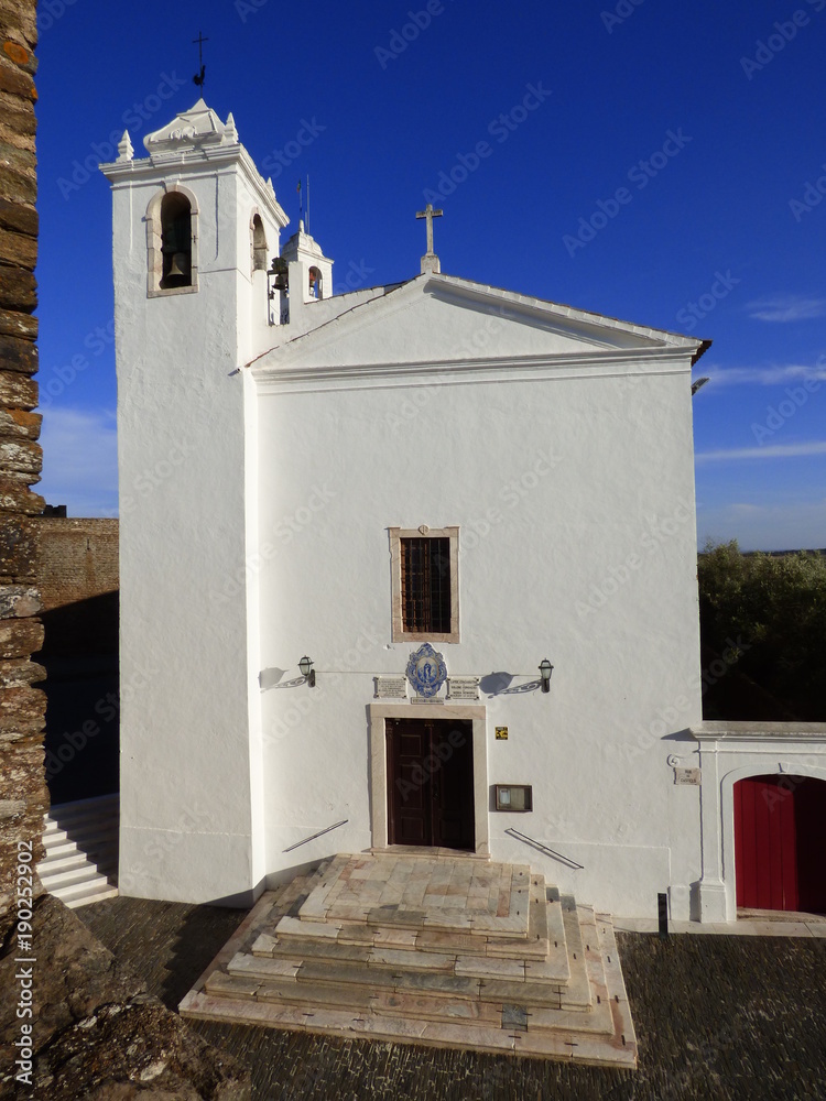 iglesia de Alandroal  (Portugal) vila portuguesa perteneciente al Distrito de Évora, región de Alentejo