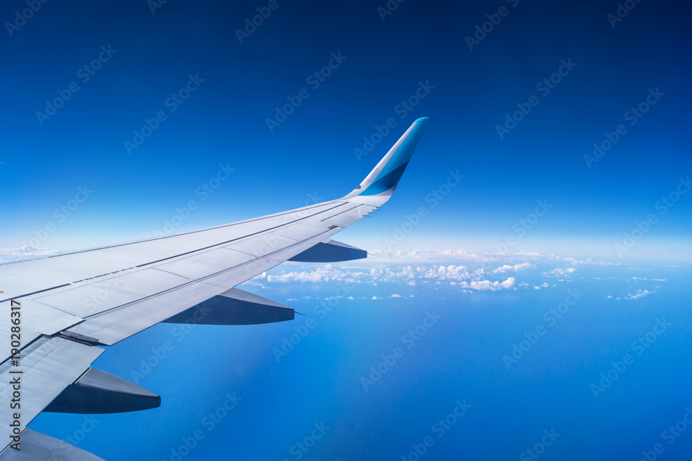 Die Welt aus einem Flugzeug