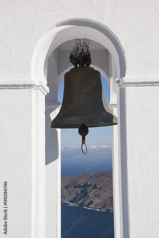 Obraz premium Bell and sea