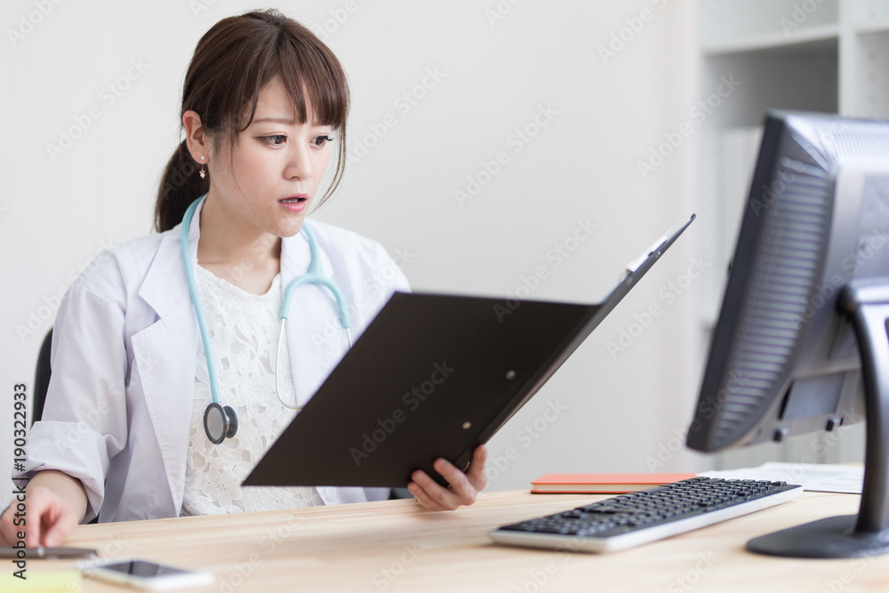 白衣・女性 白衣・女性
